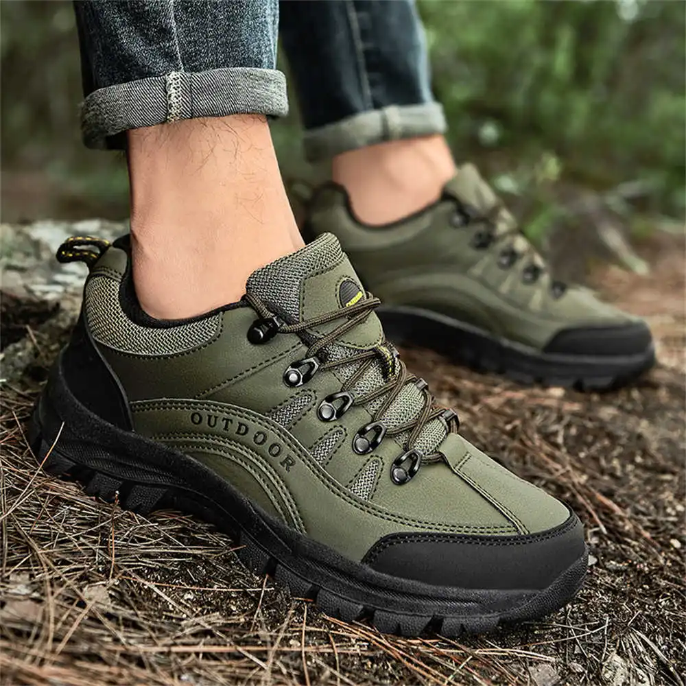 Homens e Mulheres Andando Sapa - Men'S Shoes Good For Wide Feet avaliação e preço
